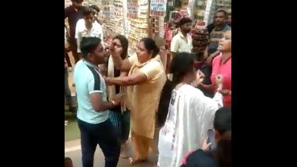 This married man got a life's lesson shopping with girlfriend on Karwa Chauth