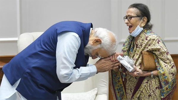 Army veteran's wife presents 3 books written by late husband to PM Modi