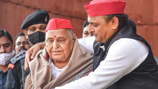UP announces 3-day state mourning on Mulayam Singh Yadav's death