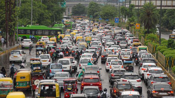 Over 1.25 lakh old vehicles to be taken off road in Noida