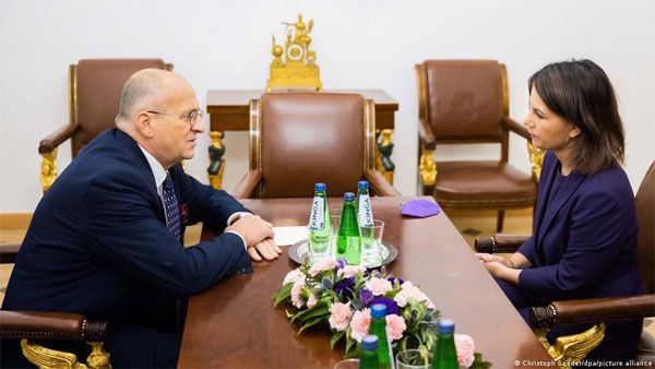 Germany and Poland discuss WWII reparations