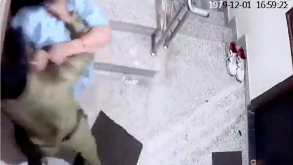 Fact Check: This viral video of robbers forcibly entering woman’s house is not from Tamil Nadu 