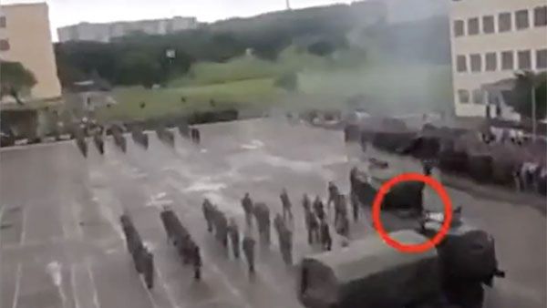 Fact Check: Is this video of a Russian soldier being run over by a tank a recent one?