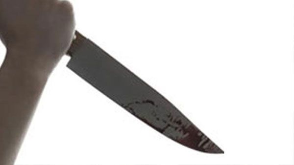 Minor boy stabbed by 3; runs pillar to post to file complaint