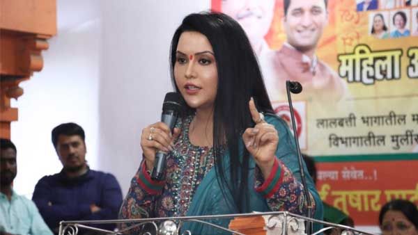 Amruta Fadnavis declines traffic clearance vehicle as part of security upgrade