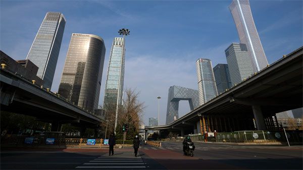 China's daily Covid cases hit record high; Beijing & Shanghai shut, lockdown in Zhengzhou