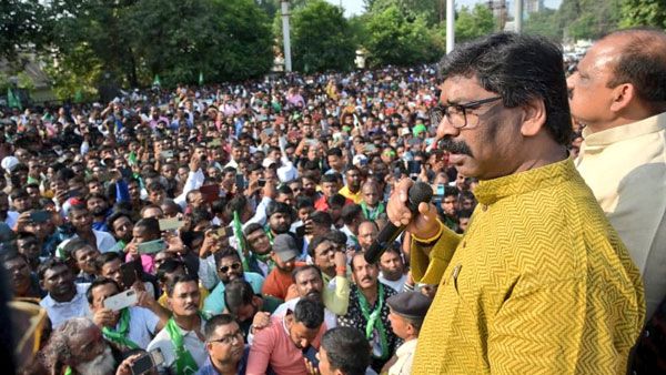 'Arrest me if I've committed a crime': Hemant Soren dares BJP