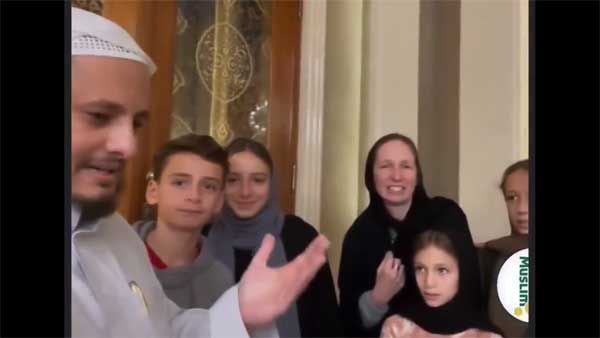 Multilingual preachers at Mosques during 2022 FIFA World Cup in Qatar