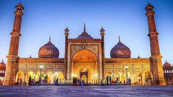 Jama Masjid withdraws ban on girls' entry on Lt Governor's request