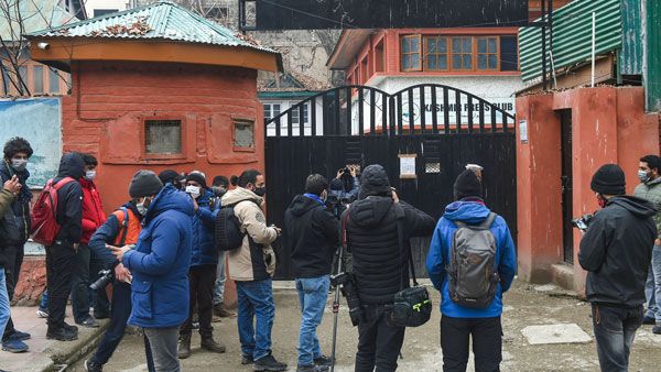 Hit-list against 76 J&K journalists issued and the guilds, committees which back liberals are silent