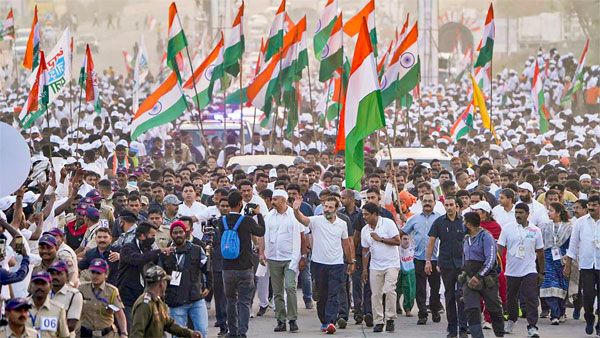 Congress suspends Yatra for 24 hours in respect of party MP Santokh Choudhary, Rahul postpones presser