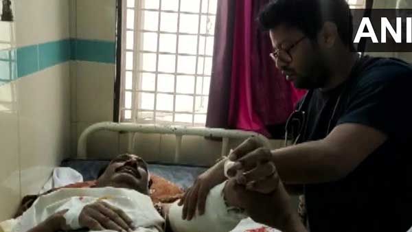 Man attacks TDP leader at his Kakinada residence