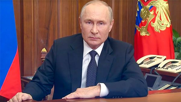 It wasn't Putin who announced Russia is pulling troops out of Ukraine's Kherson