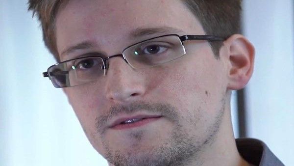 US whistleblower Edward Snowden gets Russian passport after vowing his oath of allegiance