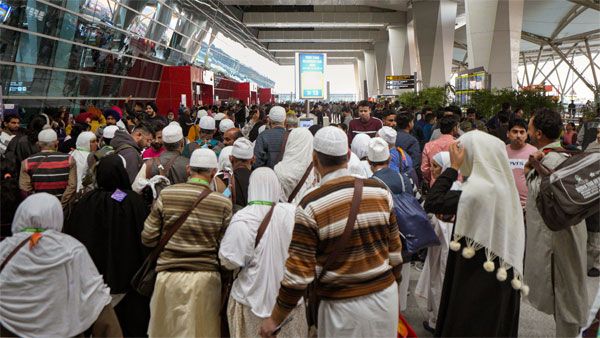 Airport chaos: CISF adds 100 more personnel to man new security counters