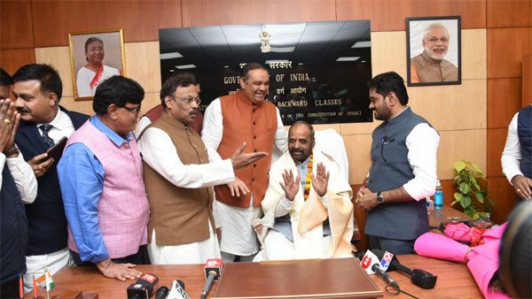 Hansraj Ahir takes over as chairperson of National Commission of Backward Classes