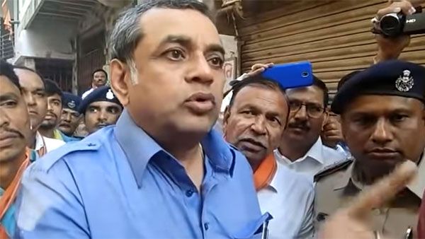 Fact Check: Rawal did not apologise on the streets for his consumption of fish remark