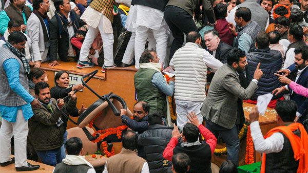 Delhi Mayor elections stalled as AAP-BJP councillors clash at Civic Centre