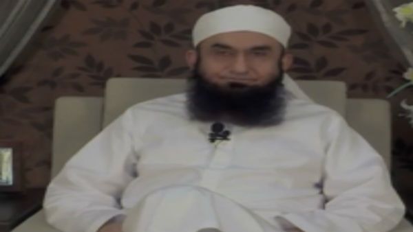 Pakistan's controversial Islamic scholar Maulana Tariq Jamil's bank accounts seized?