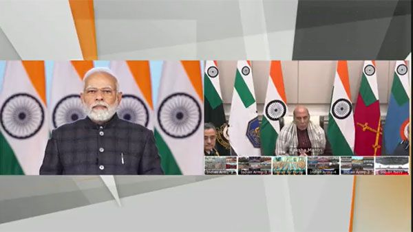 PM Modi, Rajnath Singh interact with Agniveers | VIDEO