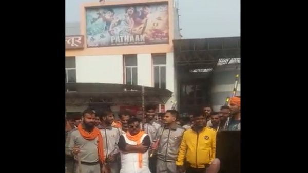 Radicals raise Sar Tan Se Juda slogans after protests against Pathaan