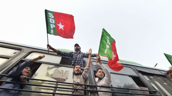 How has the SDPI fared in Karnataka elections and which party will benefit from it contesting