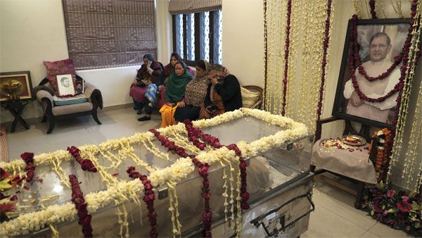 Last rites of Sharad Yadav to take place in his ancestral village in Madhya Pradesh