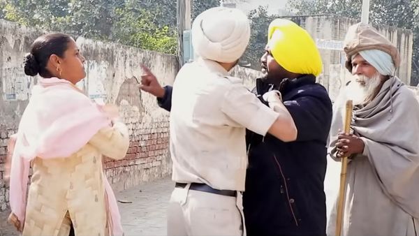 Fact Check: Did this elderly woman slap an AAP MLA in Punjab