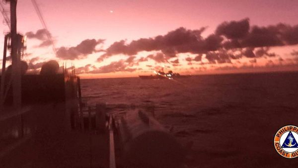 Chinese ships throws ‘military grade’ laser temporarily gliding Philippine Coast Guard crew