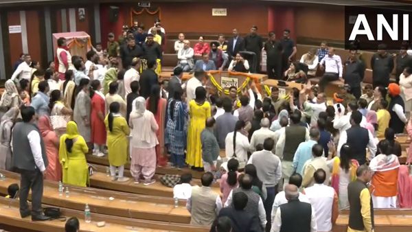 MCD House adjourned till tomorrow without electing 6 standing committee members