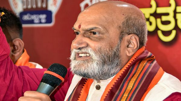 Lure Muslim girls in response to Love Jihad, Pramod Muthalik tells Hindu men