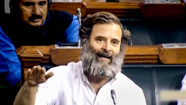 How once anti-Gandhi 'Saamana' has become a Congress mouthpiece now