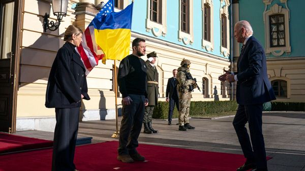 Standing firmly with Ukraine, US warns China for lending weapons to Russia