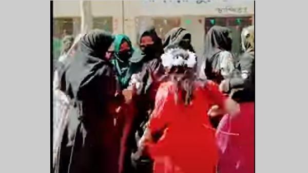 Fact Check: Did burqa clad women dance to ‘Jai Shri Ram’ tune