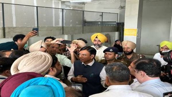 NEET-PG 2023: Health Minister Mandaviya makes surprise visit to exam centre in Patiala