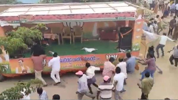Fact Check: Clip of BJP poll van being vandalised is not from Karnataka