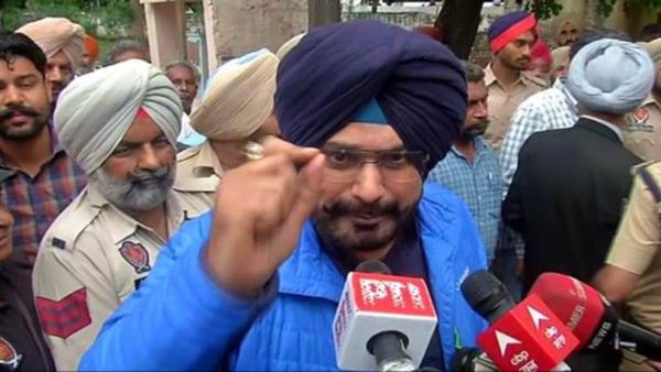 Out of jail, Sidhu slams Centre and Punjab govt, calls Rahul a revolution
