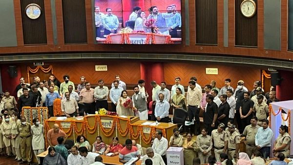 AAP's Shelly Oberoi is Delhi Mayor as BJP candidate pulls out