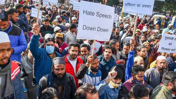 Take suo moto action irrespective of the religion: SC tells states on hate speech
