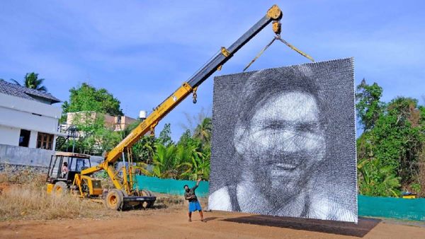 Indian YouTuber Jio Joseph Breaks World Record for Largest Thread Art