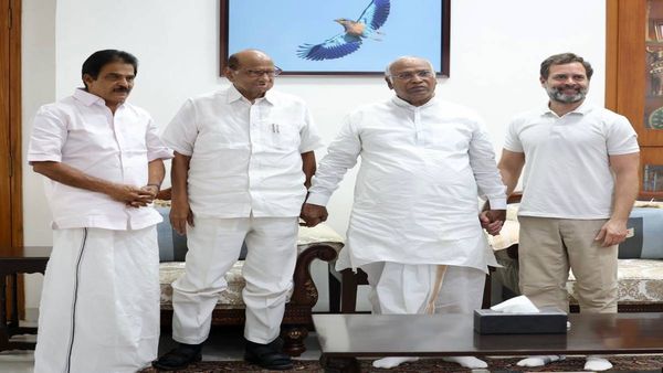 Pawar, Kharge, Rahul discuss building united front against ruling BJP