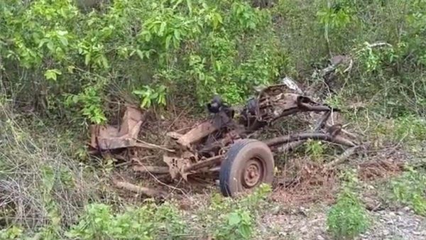 Naxals used 50-kg bomb to target policemen in Chhattisgarh