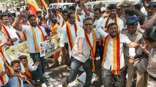 Amul vs Nandini row intensifies, cops detain protesters in Bengaluru