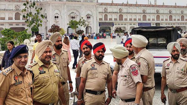 Don't spread fake news: Punjab cops deny report on Amritpal's surrender