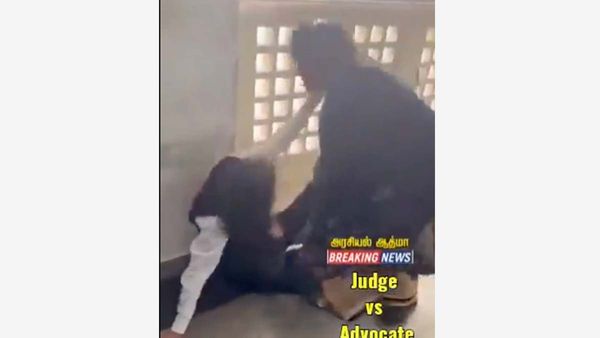 Fact Check: Did A Judge Hit A Lawyer In A Court In Maharashtra?