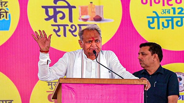 'Vasundhara Raje helped save Congress govt in 2020': Ashok Gehlot