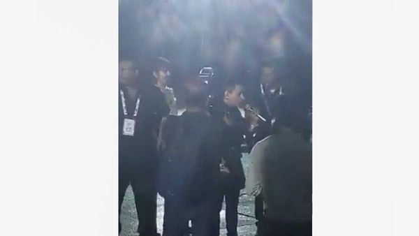 Why Did Singer Kailash Kher Lose Cool at Khelo India Function?