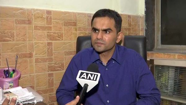 Bombay HC Asks CBI Not To Take Coercive Action Against Wankhede In Aryan Case Till May 22