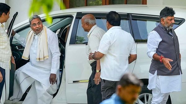 Siddaramaiah, Shivakumar Leave For Delhi To Discuss Cabinet Formation