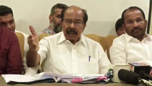 We haven’t said we will ban Bajrang Dal says senior Congress leader Moily